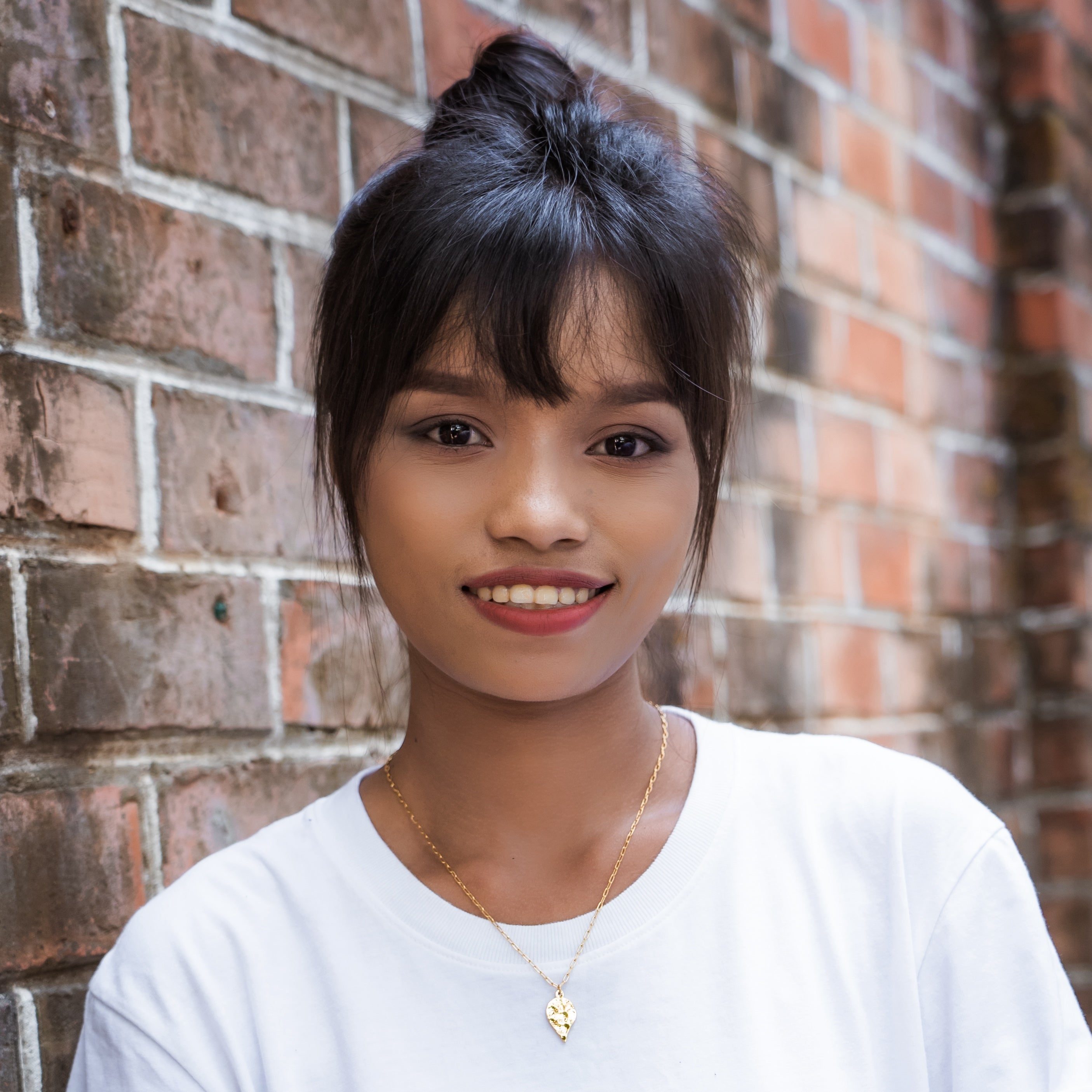 Resilience Leaf Necklace - Gold