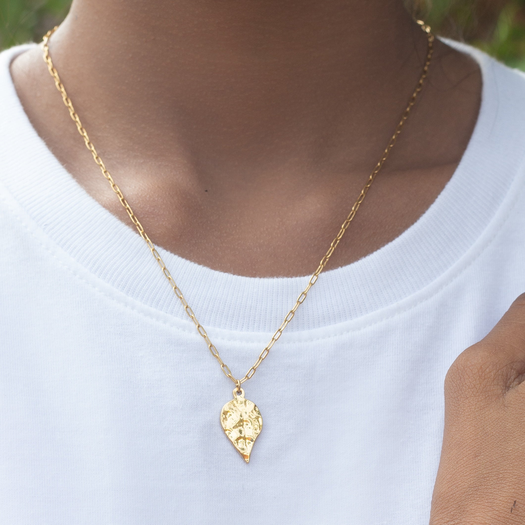 Resilience Leaf Necklace - Gold